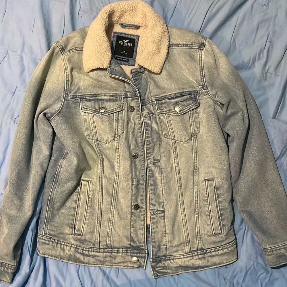 Men’s Hollister Sherpa-lined jean jacket